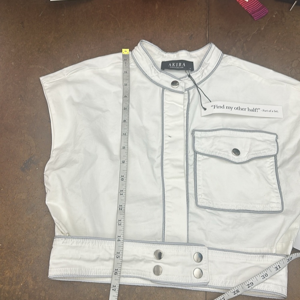 Cropped cargo top - Picture 2 of 8